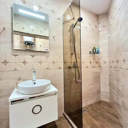 Alexandrovska - Super Centaral Luxury * Burgas